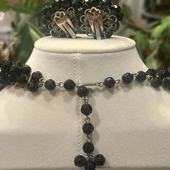 Alice Caviness Vintage Beaded Necklace & Clip-on Earrings Set - 1950s signed - Picture 4 of 6